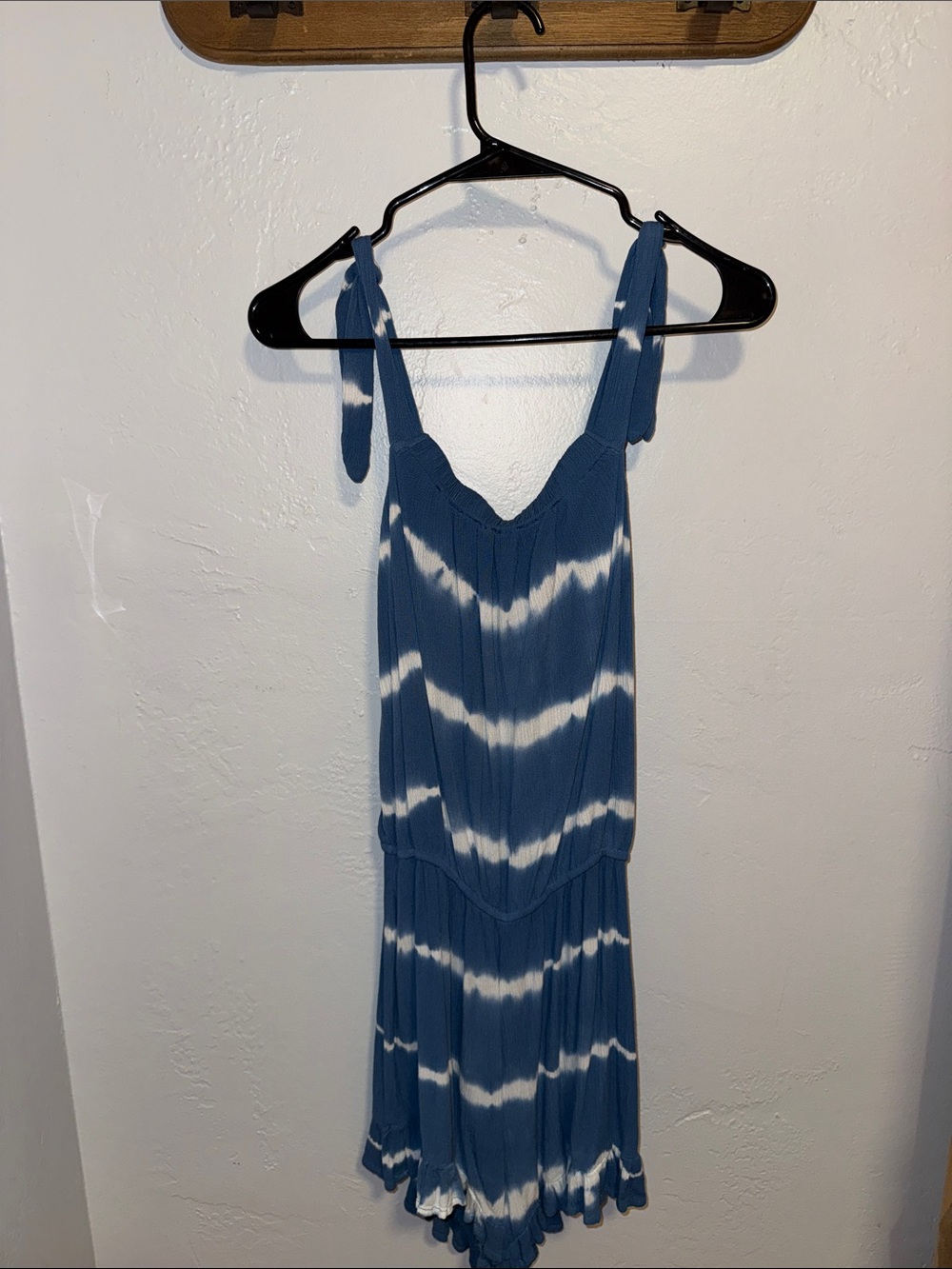 Aeropostale Blue and White Tie-Dye romper